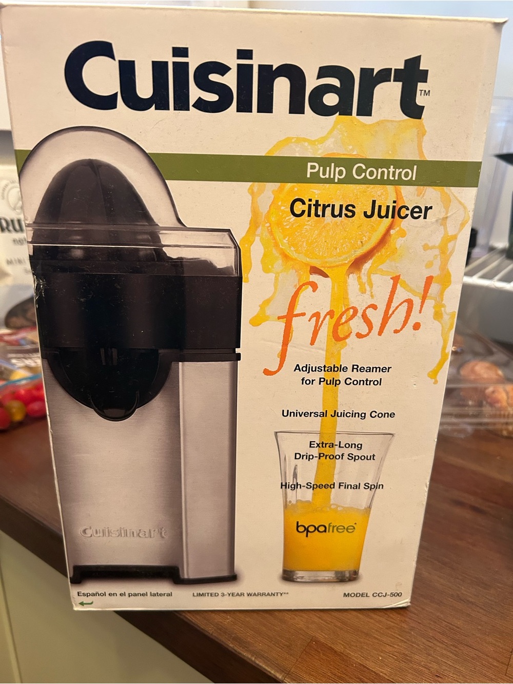 Cuisinart Citrus Juicer in White and Green Accents